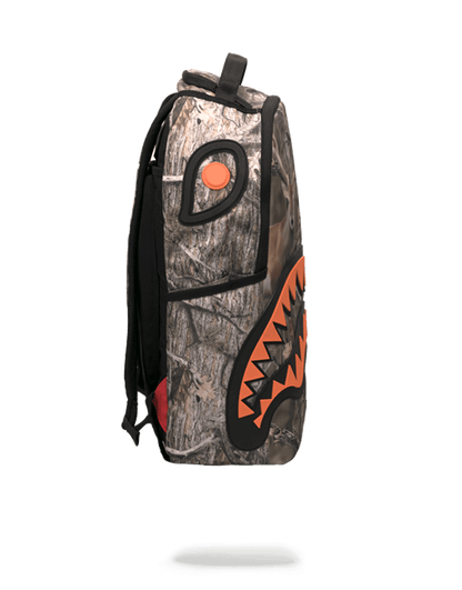WILD LIFE HUNTER RUBBER SHARK BACKPACK