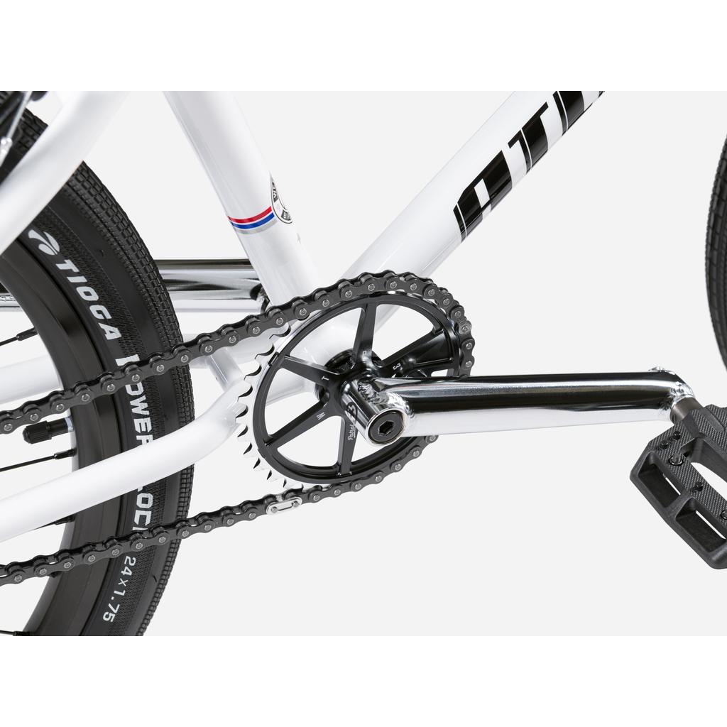 Wethepeople Atlas 24 Inch Bike