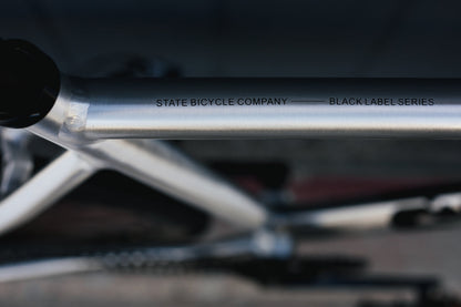 6061 Black Label v3 - Raw / Black