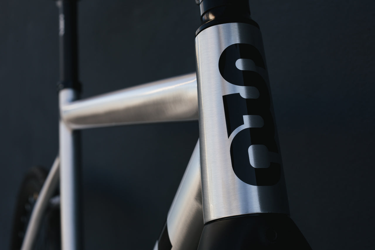6061 Black Label v3 - Raw / Black