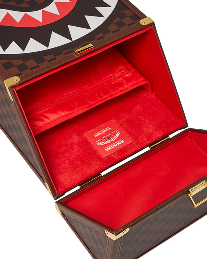 THE CHATURANGA SHARK 1900 BACKPACK