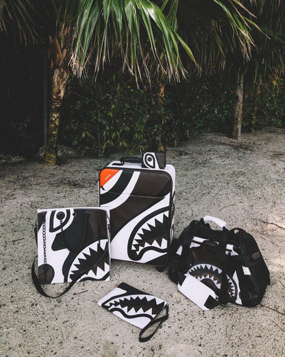 V.V.I.P. CROSSOVER CLUTCH