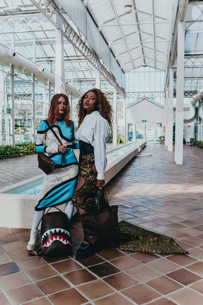 SHARKS AND SKULLS SAVVY CROSSBODY