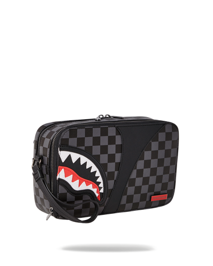 HENNY AIIR TO THE THRONE TOILETRY BAG