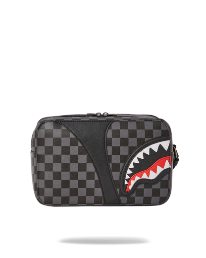 HENNY AIIR TO THE THRONE TOILETRY BAG