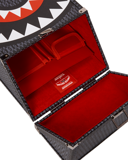 SPRAYGATTI REVV CHATURANGA SHARK 1900 BACKPACK