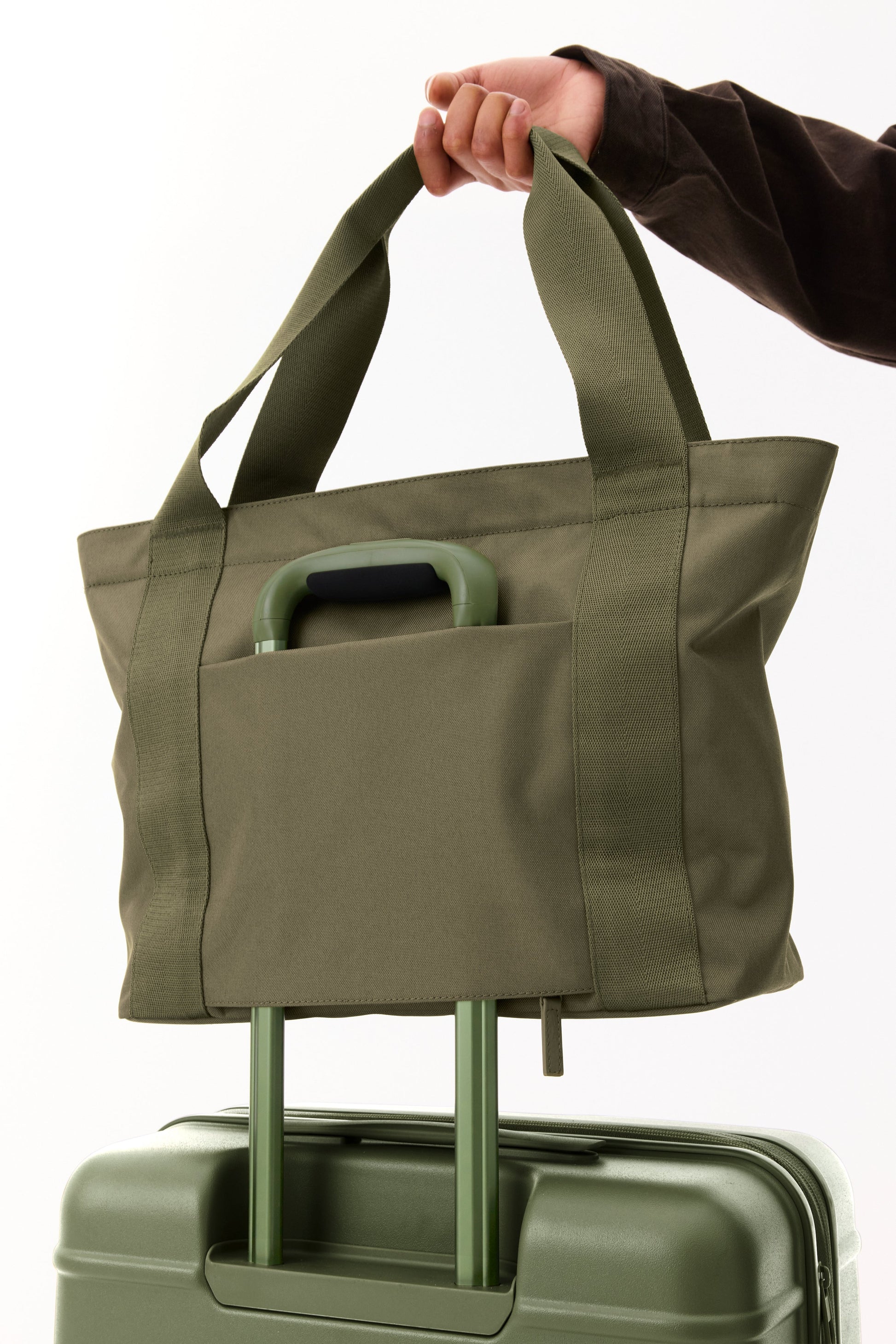 The B??ISics Tote in Olive