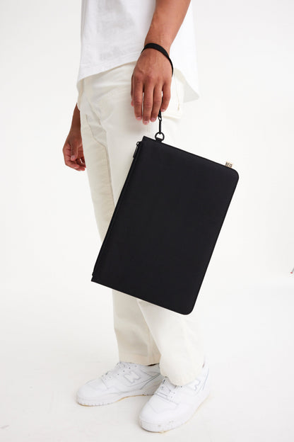 Resale The B??ISics Laptop Pouch in Black