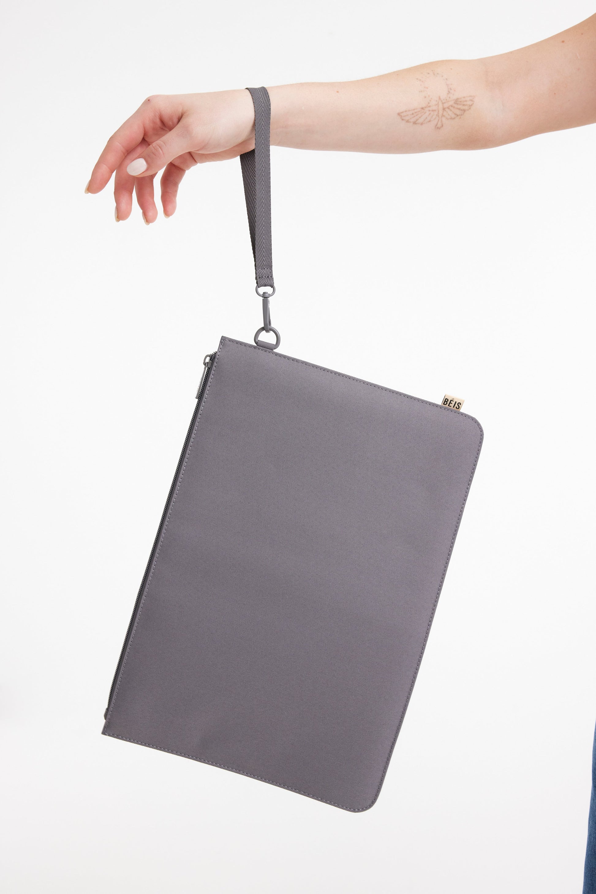 Resale The B??ISics Laptop Pouch in Grey
