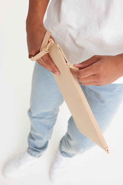 Resale The B??ISics Laptop Pouch in Beige