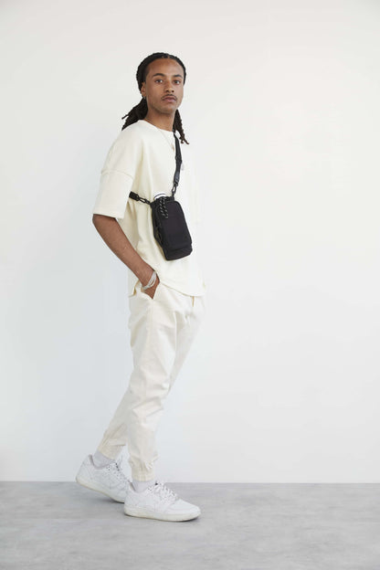 Resale The Water Bottle Sling in Black