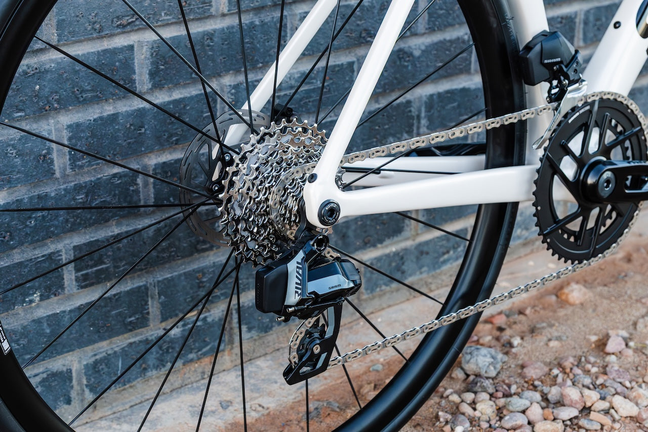Carbon Road – Panda Pearl - SRAM Rival AXS 2x