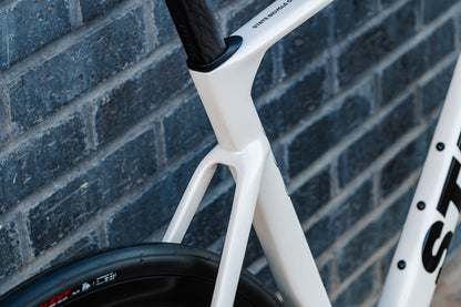 Carbon Road – Panda Pearl - SRAM Rival AXS 2x