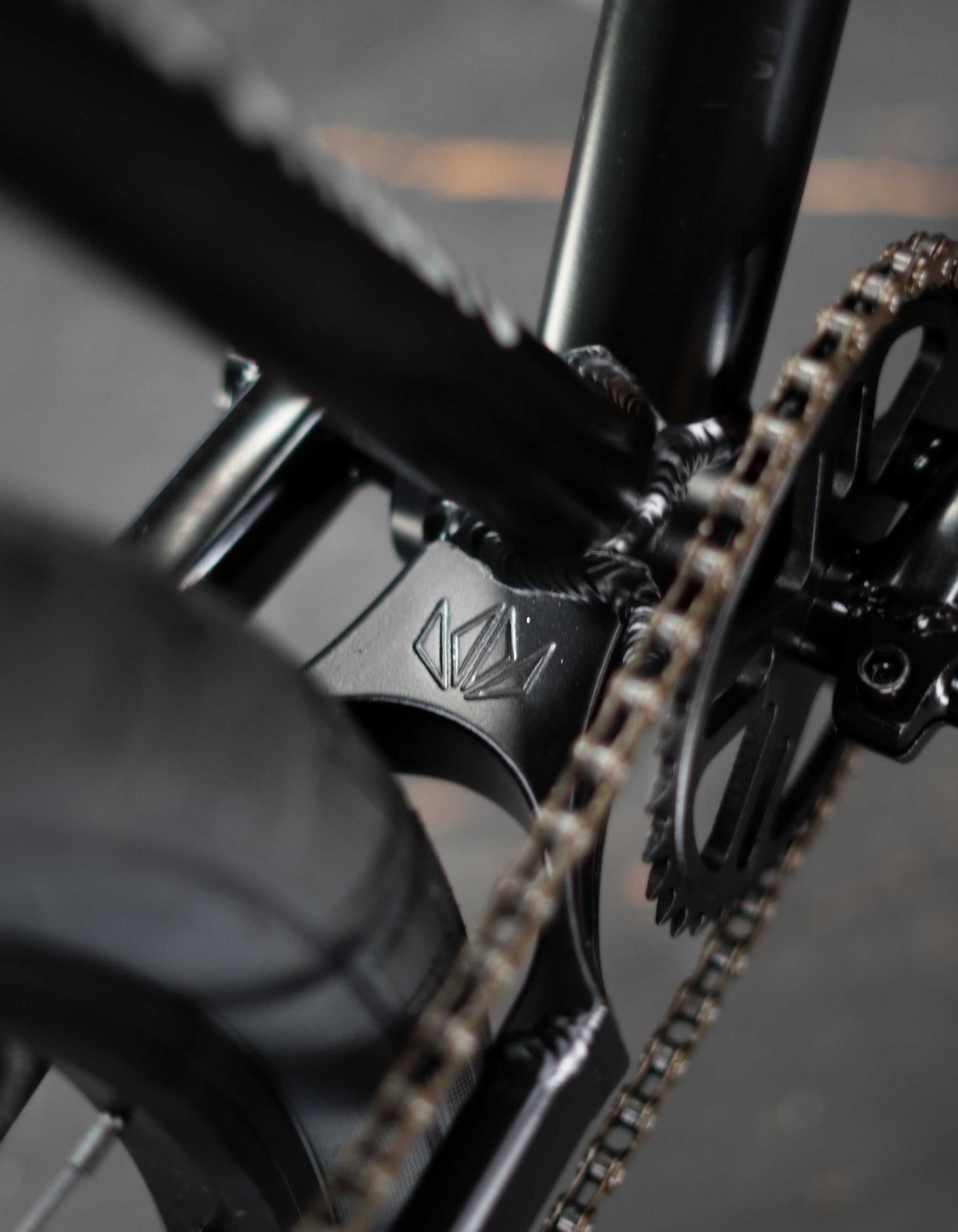 THRONE CYCLES - The Goon 29" - C Shadow Black