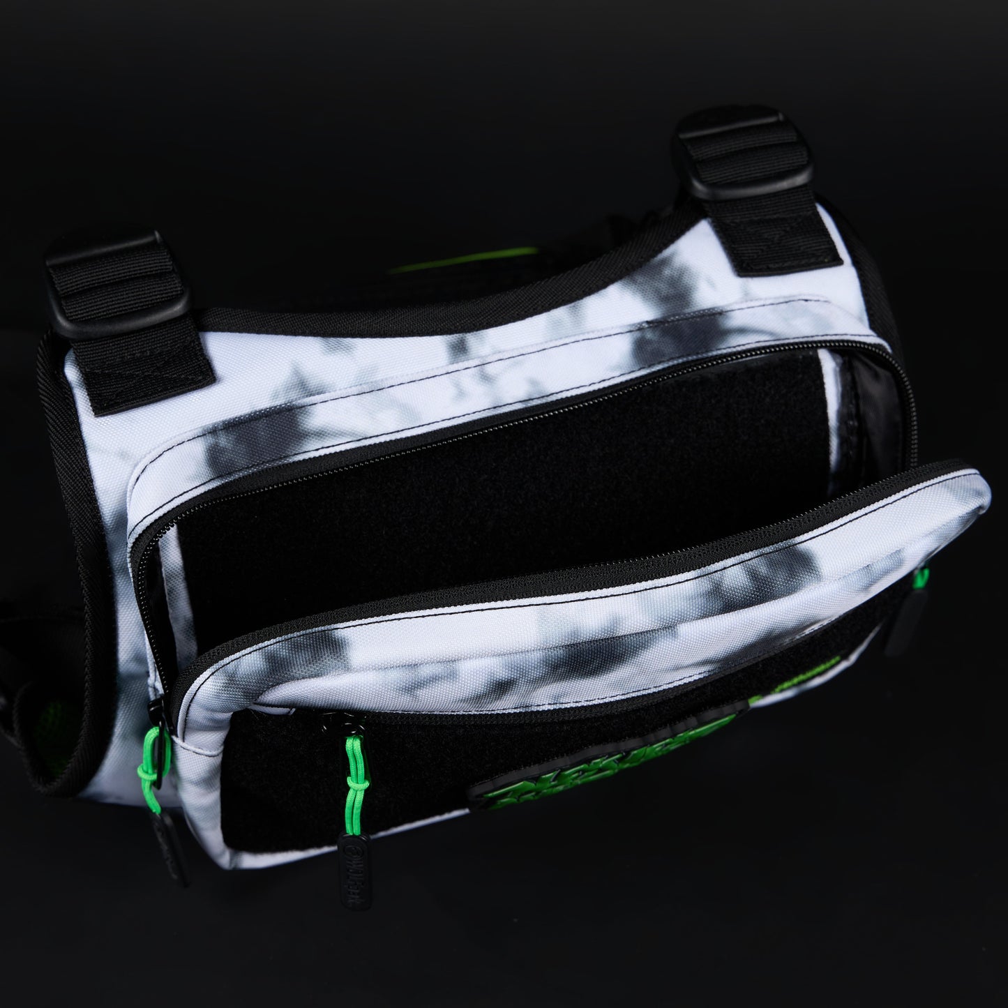 Utility Chest Pack Graffiti Green