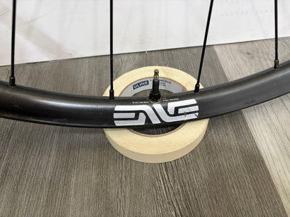 #SBCTEAM – ENVE AG25 Carbon Gravel Wheelset | 700c / XDR / Tubeless-Ready (Used – Good Condition)