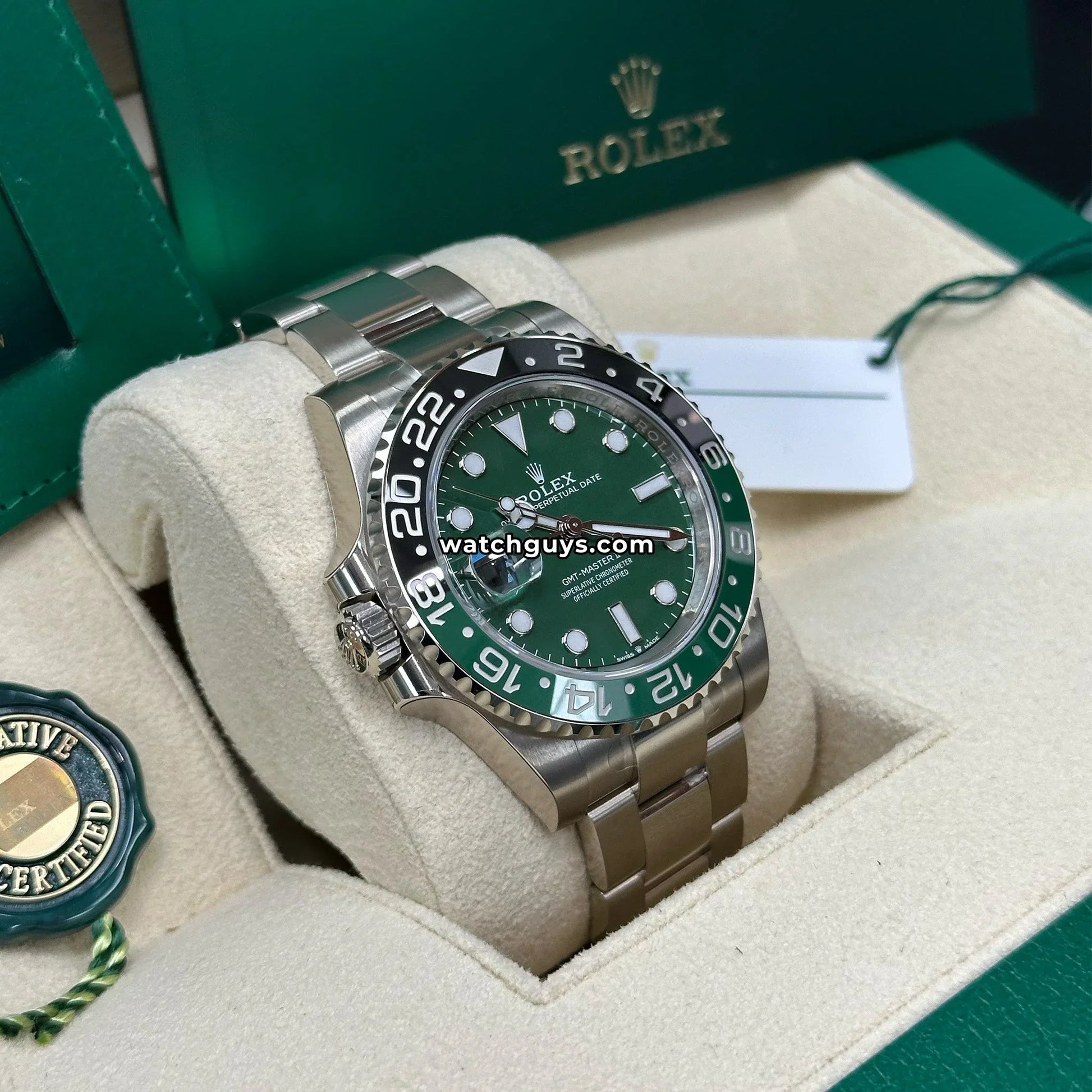 Rolex GMT-Master II 126729VTNR Green Oyster