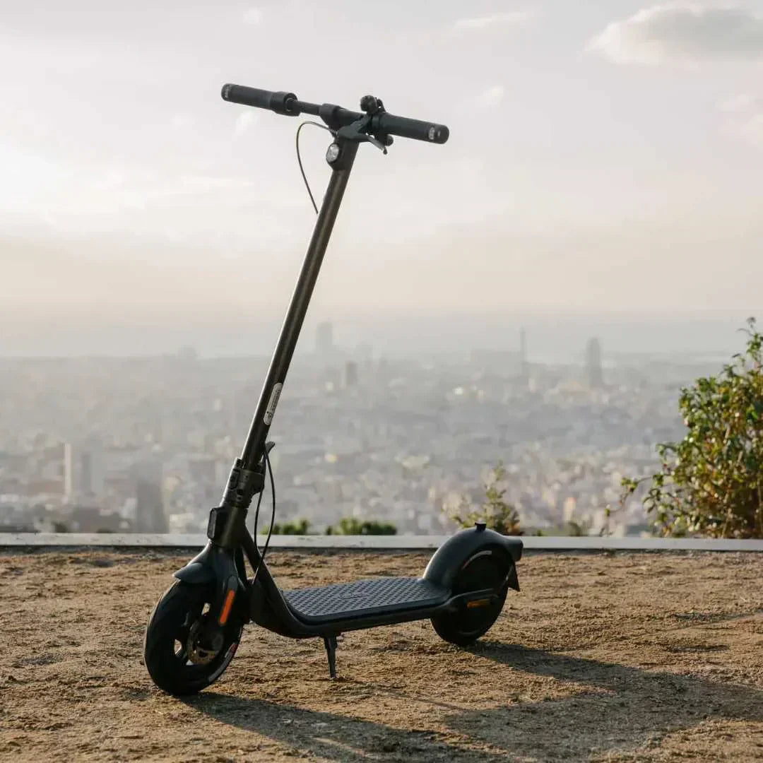 Segway - Ninebot F2 Electric Scooter w/25 mi Max Operating Range & 18 mph Max Speed - Black - AA.05.12.01.0004 - Excellent