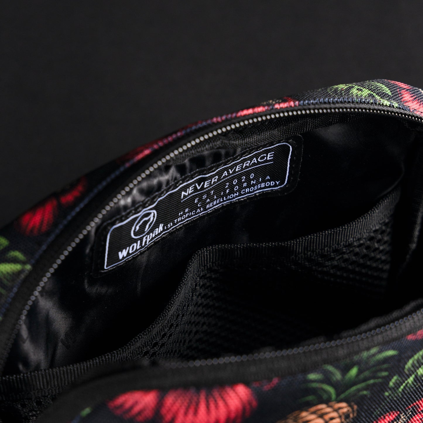 Crossbody Pack Tropical Rebellion