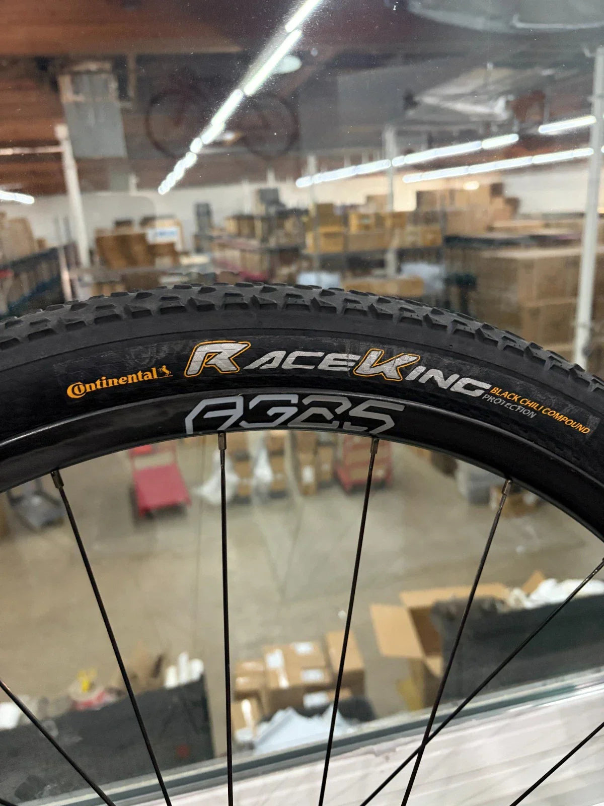 #SBCTEAM – ENVE AG25 Carbon Gravel Wheelset | 700c / XDR / Tubeless + Continental Race King 2.2 + Fillmore Valves (Used – Good Condition)