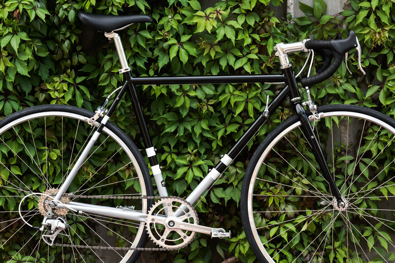 4130 Road - Black & Metallic - (8-Speed)